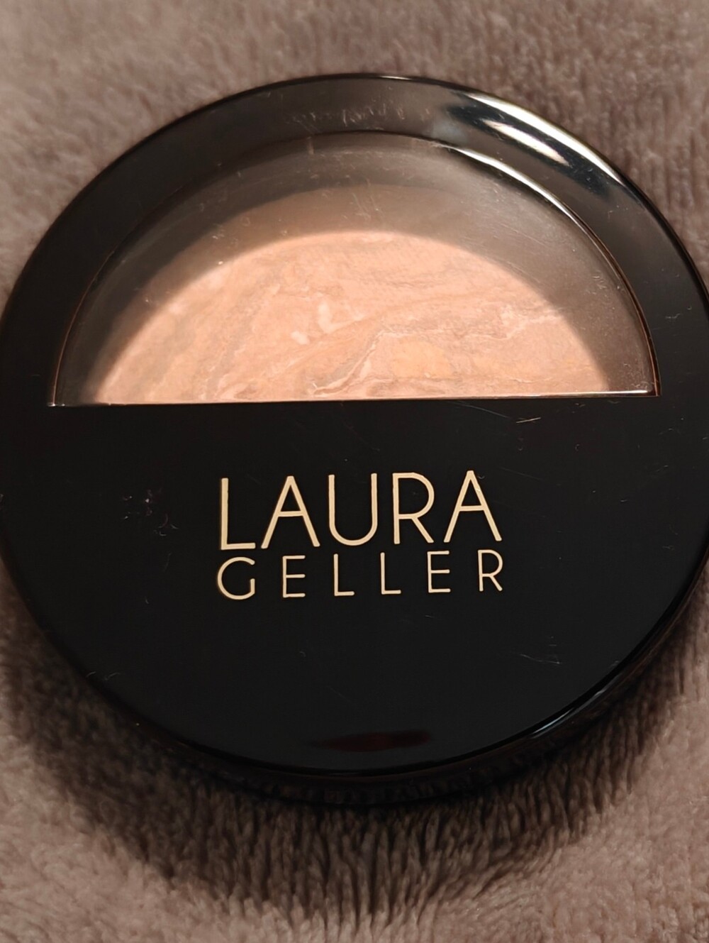 Laura Geller Baked Balance-N-Brighten Foundation, Light